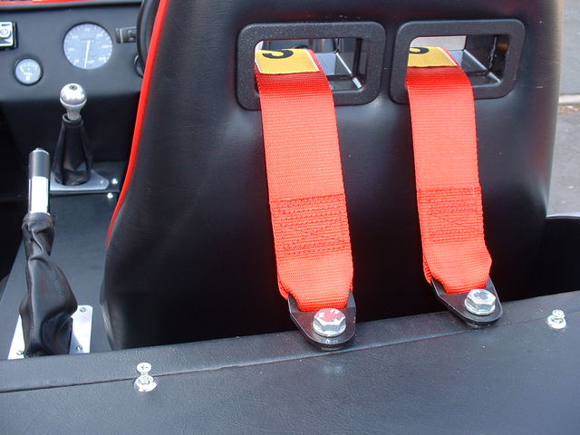 Rescued attachment Harness mounting.JPG